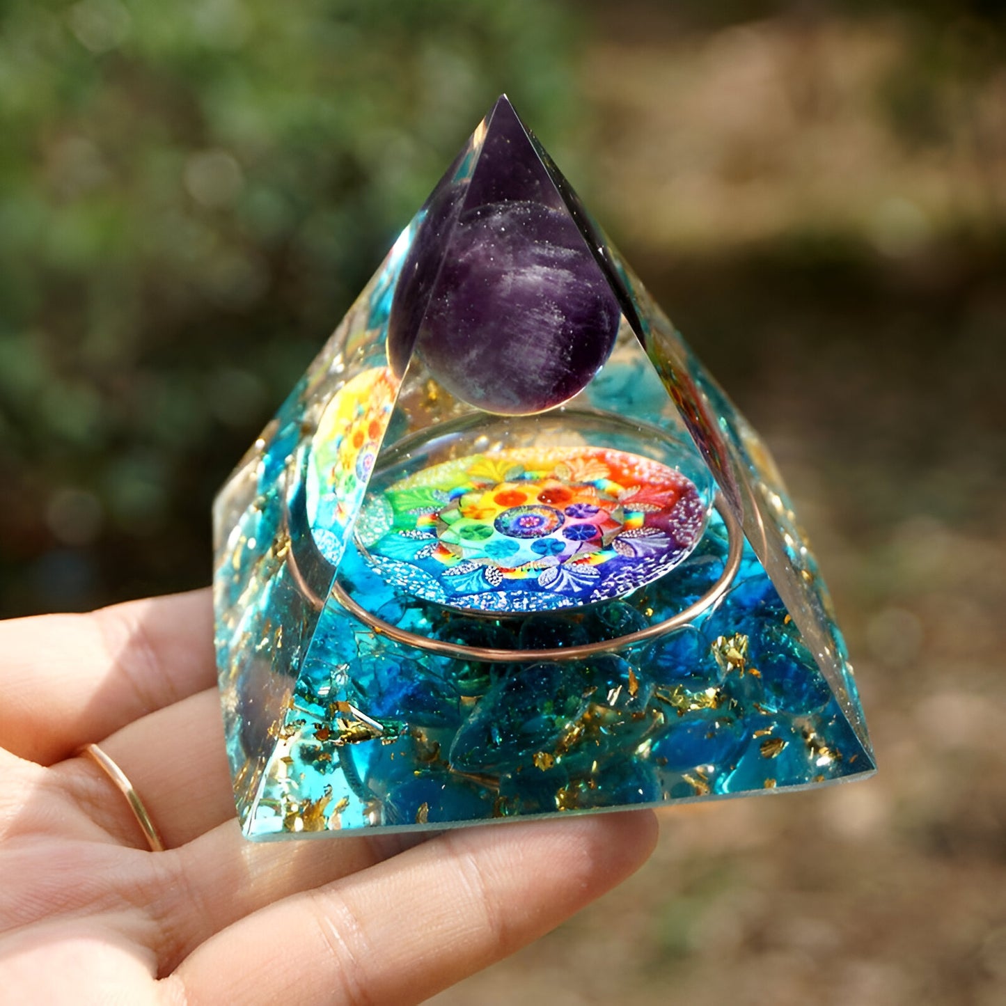 Orgonit “Fülle & Schutz“ mit Amethyst & Blauquarz