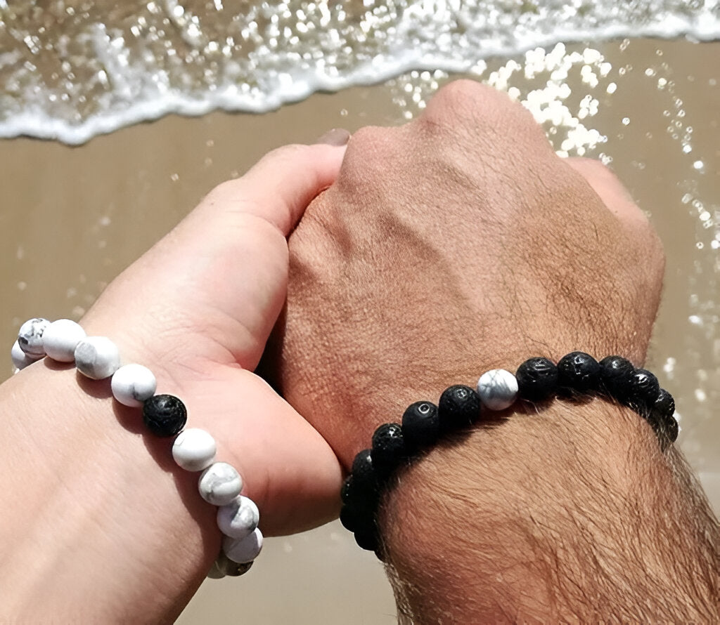 Duo-Armband “Liebe und Verbundenheit“ aus Howlith und Lavastein