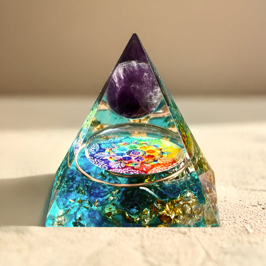 Orgonit “Fülle & Schutz“ mit Amethyst & Blauquarz