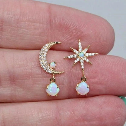 Ohrringe "Mond und Stern" aus Gold und Opal