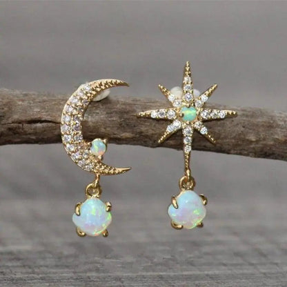 Ohrringe "Mond und Stern" aus Gold und Opal