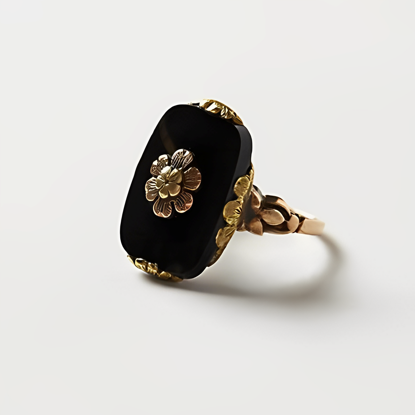 Vintage-Ring mit elegantem schwarzen Stein